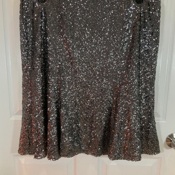 Lane Bryant Silver Sequin Elastic Waist Holiday Mini Skirt Plus Size 24 New - Picture 3 of 7